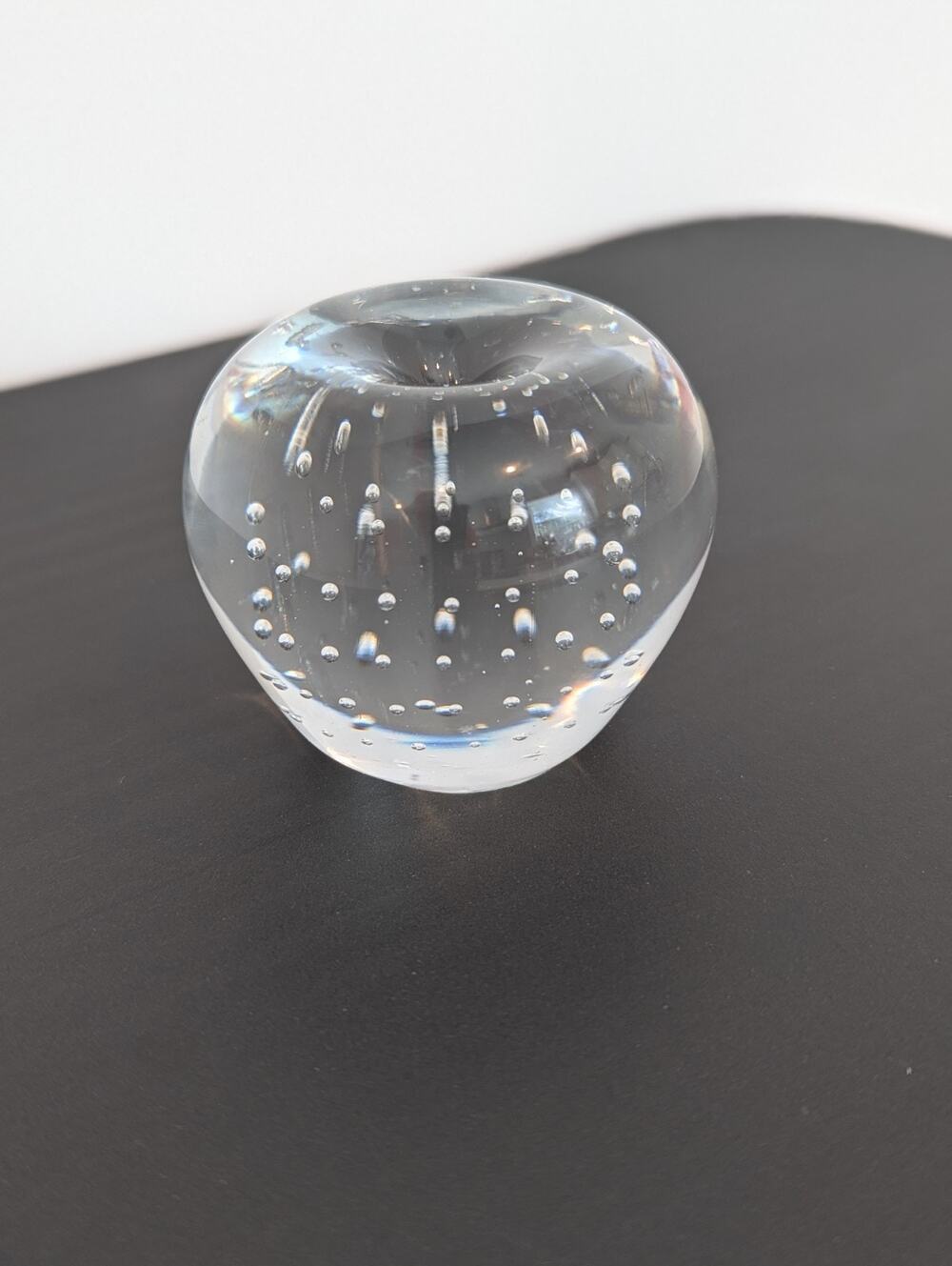 Vtg Clear Glass Apple Paperweight Hand blown Murano Italy Bullicante